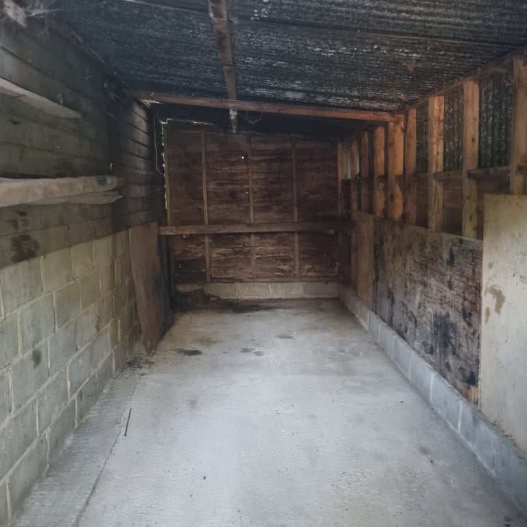 LOCKUP SELF STORAGE UNITS & CONTAINERS FOR RENT ESSEX HERTFORDSHIRE 