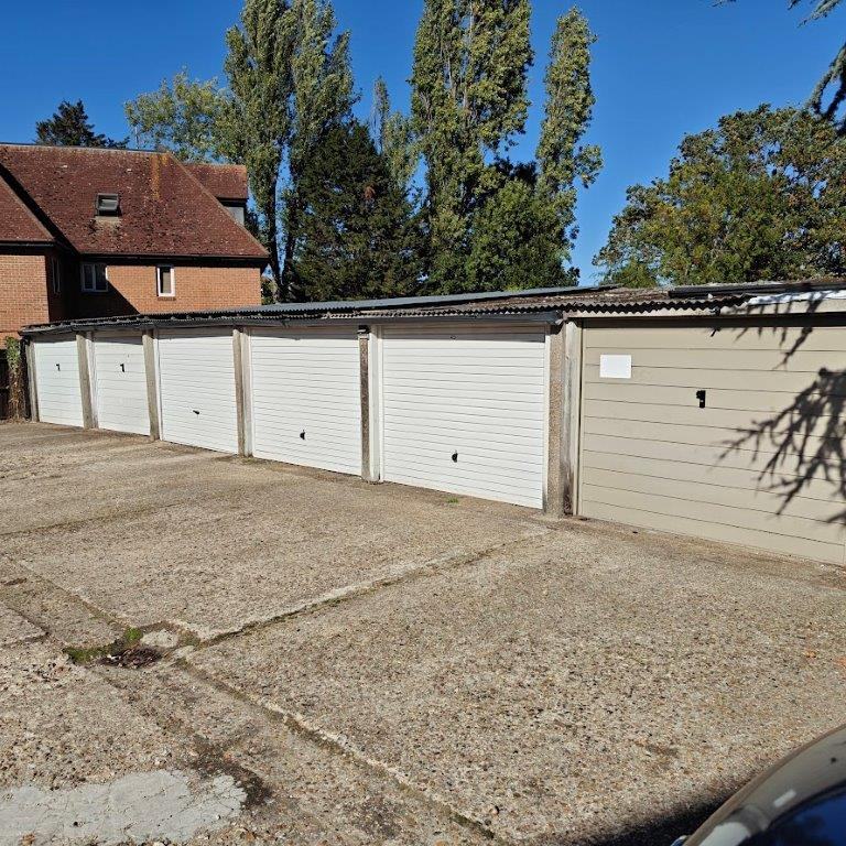Garage/Parking/Storage to rent: Raglan Court, Empire Way, Wembley HA9 0RG, GATED SITE