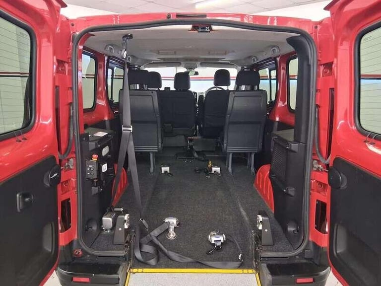 2019 Renault Trafic 1.6 dCi 27 Sport Nav WAV Double Cab 5dr MPV Diesel Manual