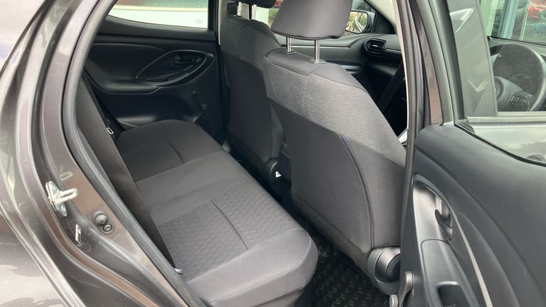 2022 Toyota Yaris 1.5 Hybrid Icon 5dr CVT Hybrid Hatchback Hatchback Hybrid Automatic