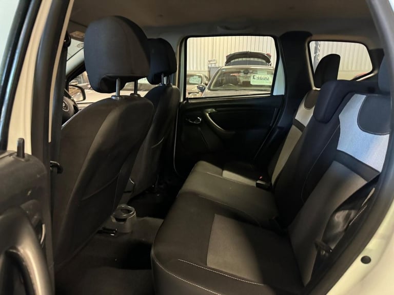 2018 Dacia Duster 1.5 dCi Laureate SUV 5dr Diesel Manual 4WD Euro 6 (s/s) (110 ps) HATCHBACK Dies...