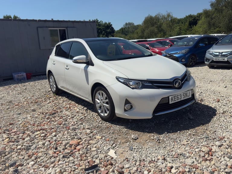2025 Toyota Auris PETROL AUTOMATIC 1,5L Hatchback HYBRID ELECTRIC Manual