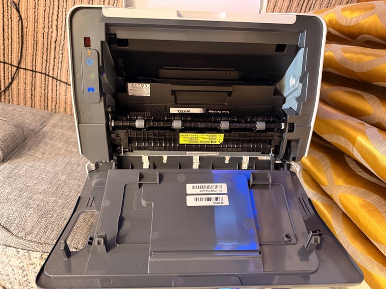 Laser printer hp 108w ( Not Colour)