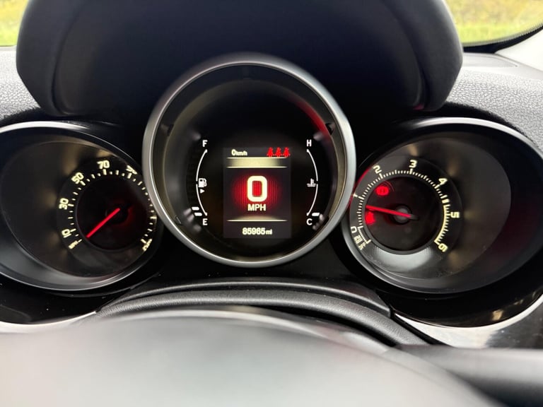 2016 Fiat 500X 1.6 MultiJetII Lounge Euro 6 (s/s) 5dr HATCHBACK Diesel Manual