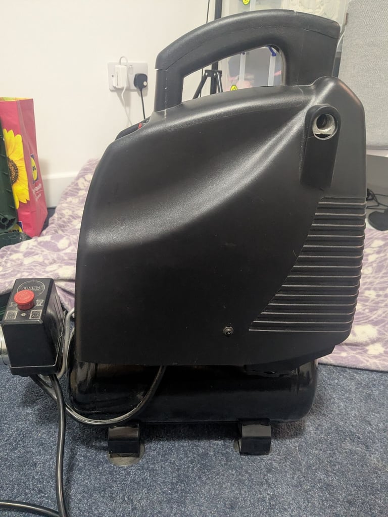 Richmond Oil-less Air Compressor 6L [5.7 CFM]