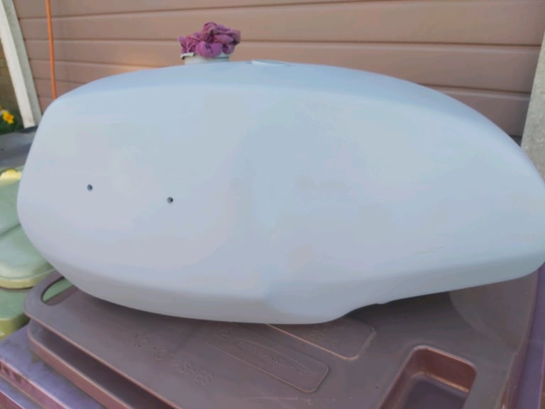 Triumph t140 silver jubilee fuel tank 