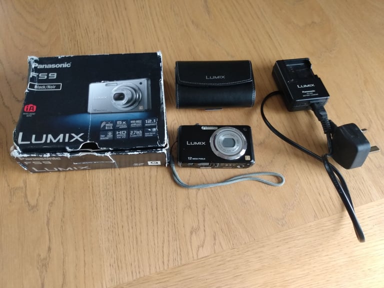 Panasonic FS5 Lumix camera