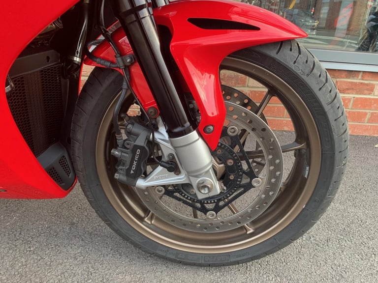 Honda VFR 800 - 2 YEAR WARRANTY 