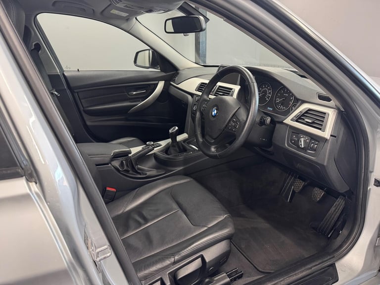 2013 BMW 3 Series 1.6 320i ED EfficientDynamics Euro 6 (s/s) 4dr SALOON Petrol Manual