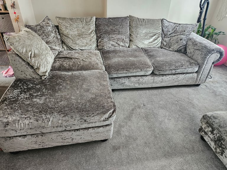 Beautiful crushed velvet sofa