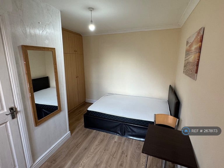 1 bedroom in Walworth Road, London, SE17 (#2678173)