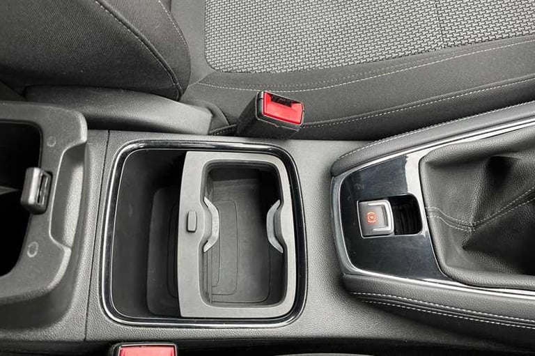 2019 Vauxhall Grandland X 1.2 Turbo SE 5dr HATCHBACK PETROL Manual