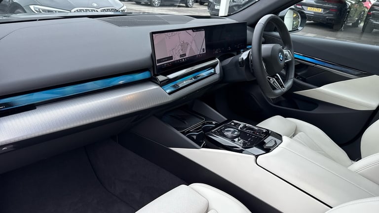 2025 BMW 5 Series 530e M Sport Pro 4dr Auto Saloon Saloon Hybrid Automatic