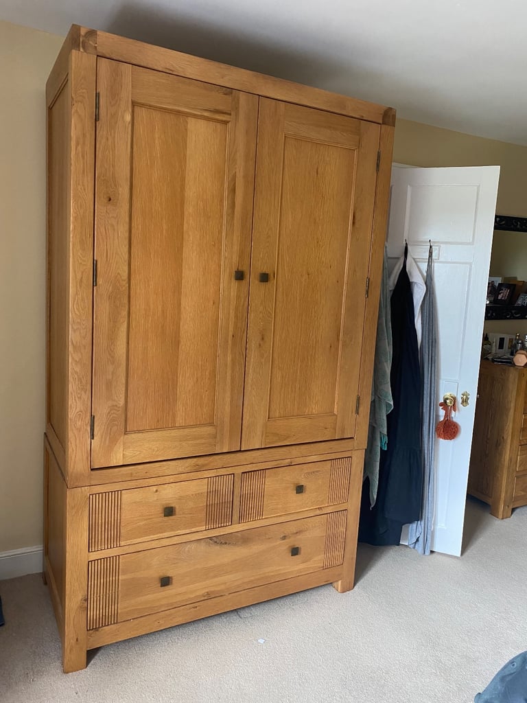 image for Solid Oak Wardtobe