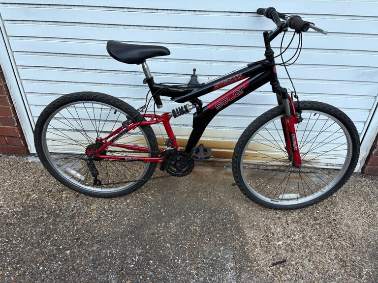 image for MAN OR LADIES BIKE 26in wheels 5x3 gears dual suspenshion serviced £70
