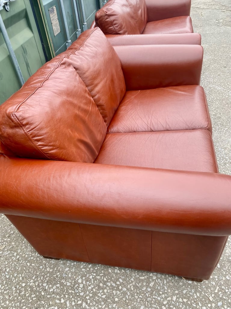 3-2 i Real tan Leather sofas