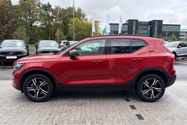 2022 Volvo XC40 2.0 B4 MHEV Plus SUV 5dr Petrol Hybrid DCT Auto AWD Euro 6 (s/s) (197 ps) ESTATE ...