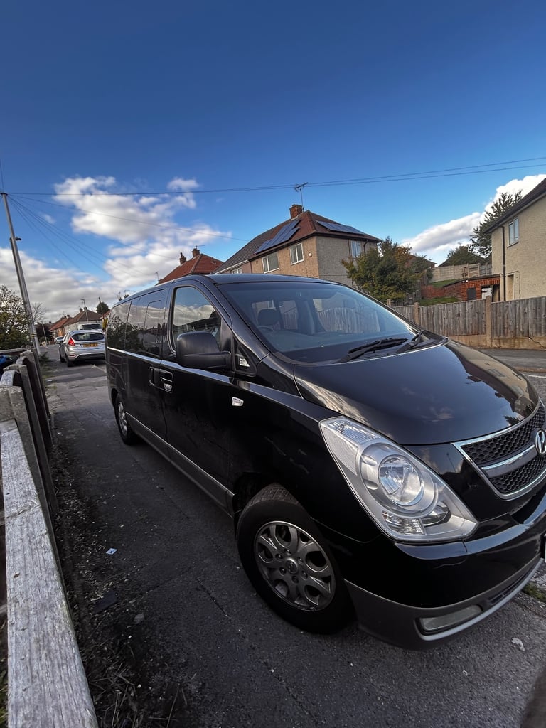 Hyundai, I800, MPV, 2011, Manual, 2497 (cc), 5 doors