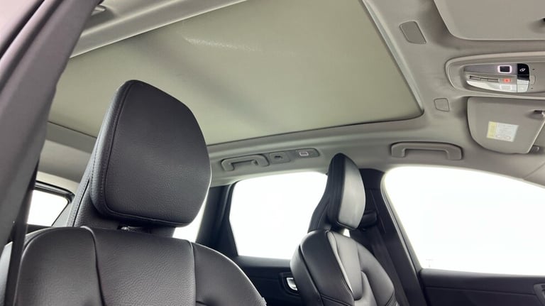 2023 Volvo XC60 2.0 T6 [350] RC PHEV Core Bright 5dr AWD Gtron ESTATE PETROL/ELECTRIC Automatic
