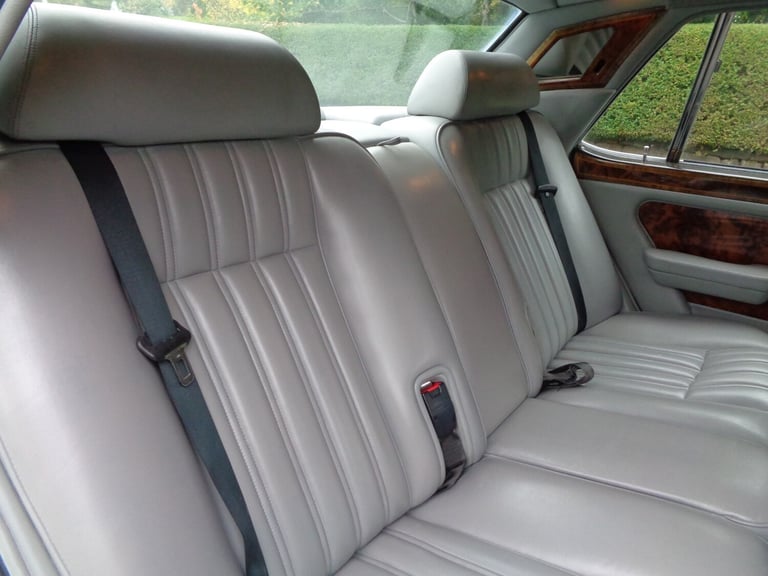 2000 Rolls-Royce Silver Spur III 4dr Auto SALOON Petrol Automatic