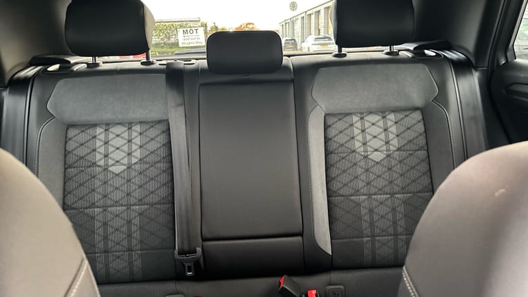 2022 Volkswagen T-Roc 1.5 TSI R-Line 5dr DSG Petrol Hatchback Hatchback Petrol Automatic