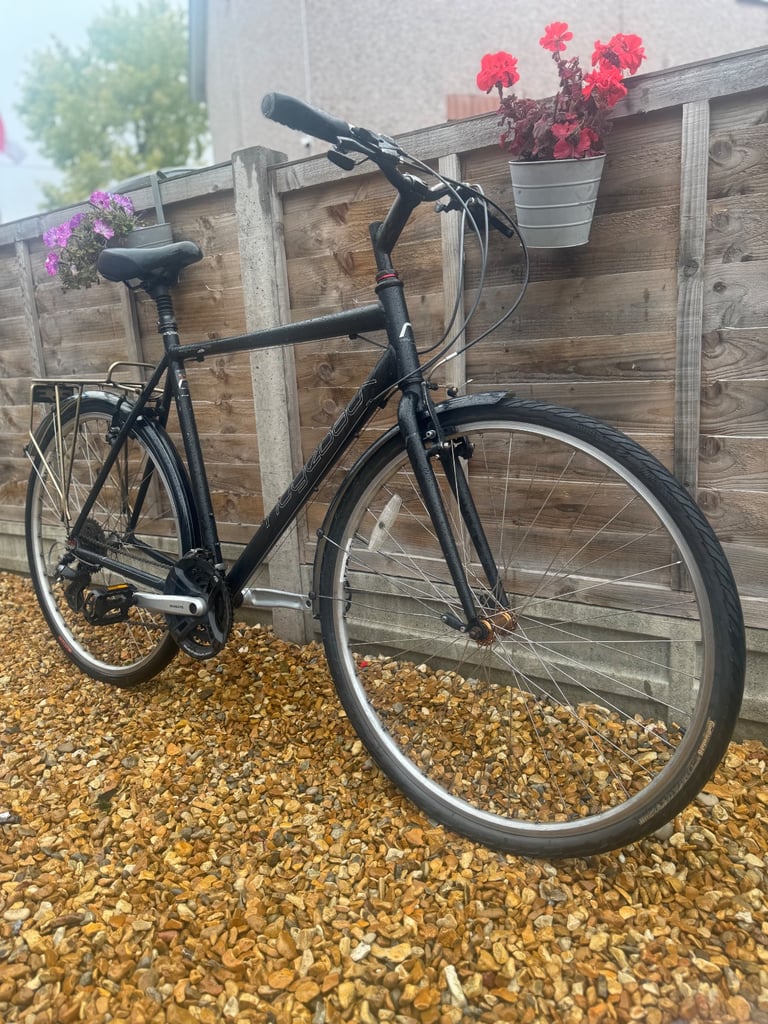image for Men’s  black ridgeback hybrid bike 28 wheels ready to ride 