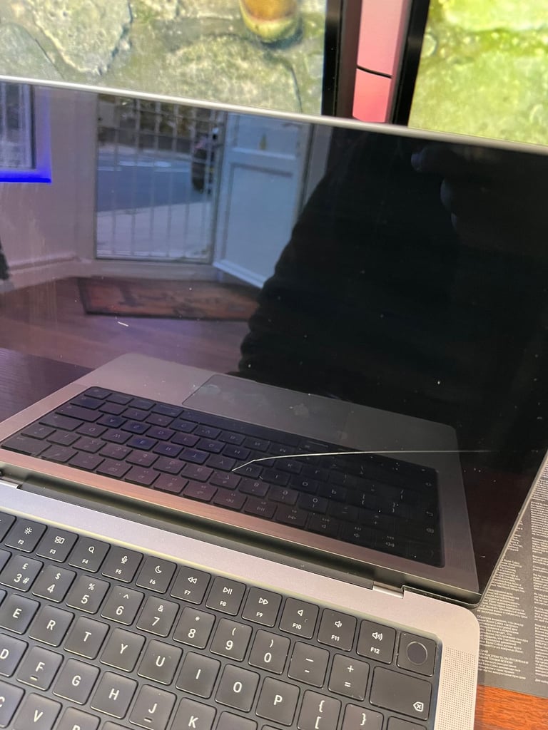 14'' Apple MacBook PRO Core M1 16GB Ram 1TB SSD Logic Pro 11 Ableton 12 Adobe 2025 Final Cut Pro X