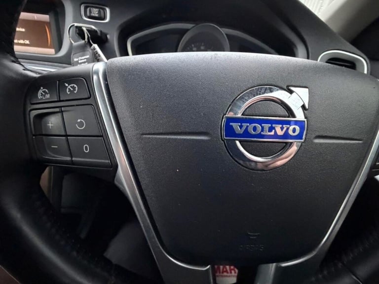  Volvo V40 D2 Cross Country Lux 5dr Powershift Diesel