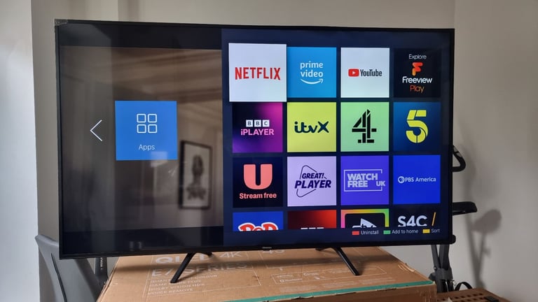 HISENSE 65 INCH SMART 4K UHD HDR LED TV WITH WIFI, FREEVIEW & FREESAT HD 