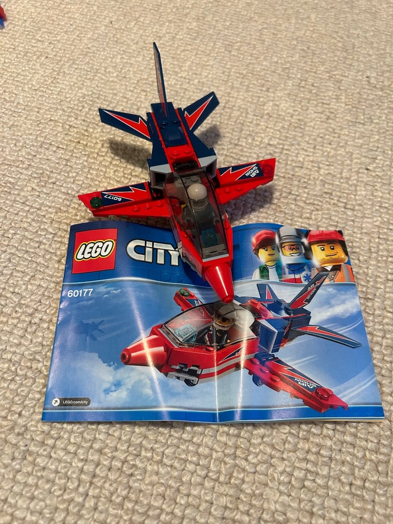 10 x Lego small / medium sets (boys)