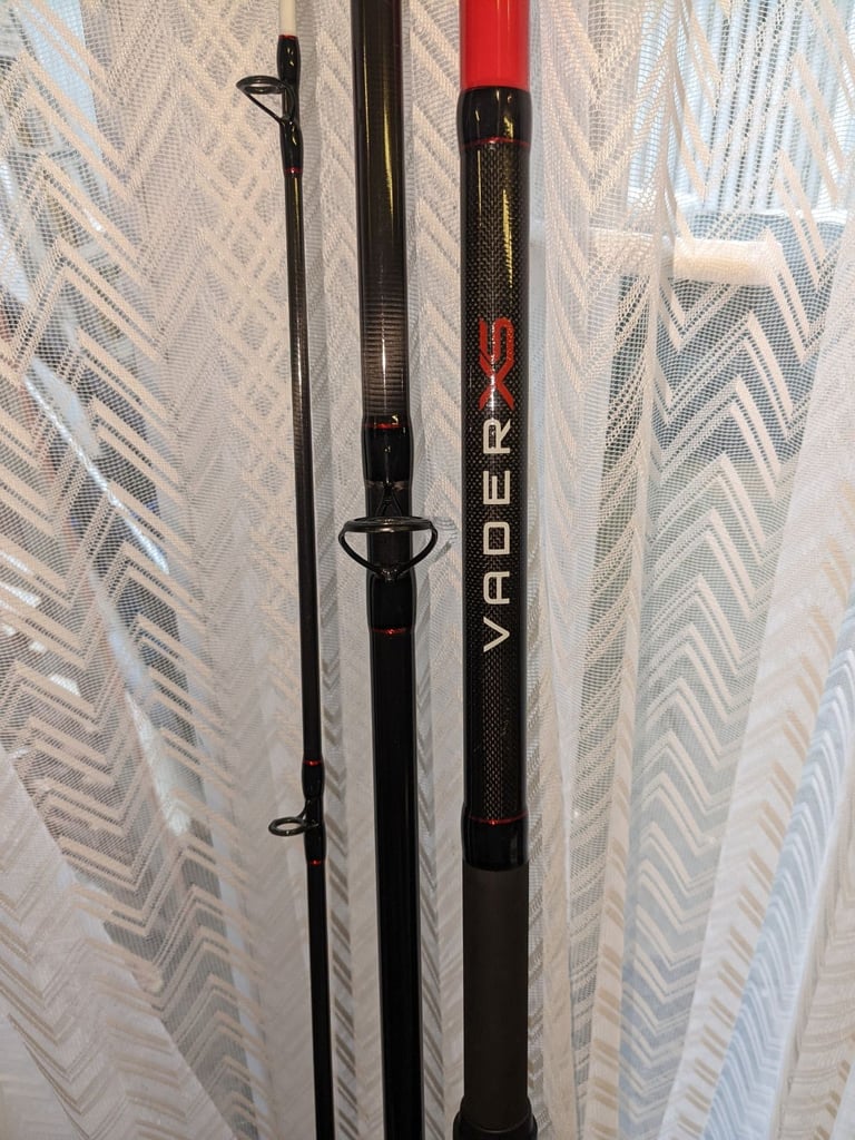 SONIK VADER XS 15 foot beachcaster fishing rod in super condition 