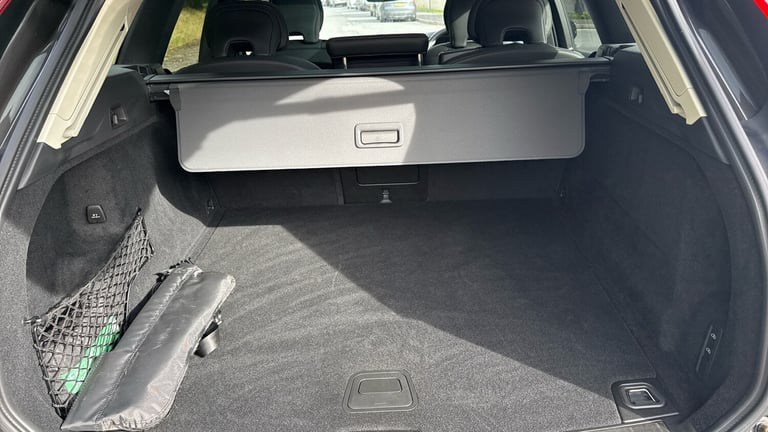 2022 Volvo XC60 2.0 B5P Ultimate Dark 5dr AWD Geartronic Petrol Estate Estate Petrol Automatic