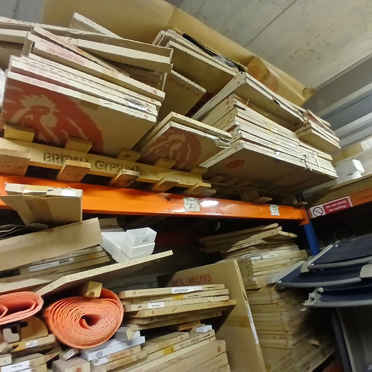 Job lot of kitchen doors and draw fronts