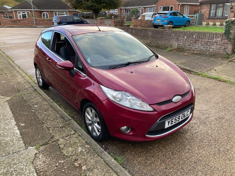 2009 FORD FIESTA 1.4 ZETEC 3 DOOR HATCHBACK, ULEZ COMPLIANT. YEARS MOT. .