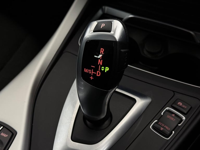 2018 BMW 1 Series 118i [1.5] SE 5dr [Nav/Servotronic] Step Auto HATCHBACK PETROL Automatic