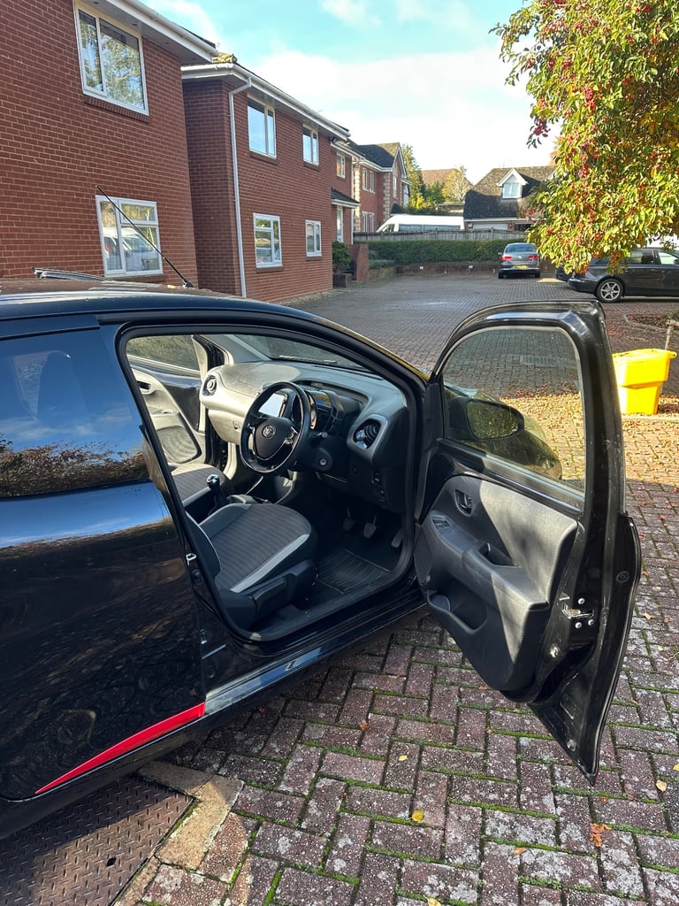 Toyota, AYGO, Hatchback, 2019, Manual, 998 (cc), 5 doors