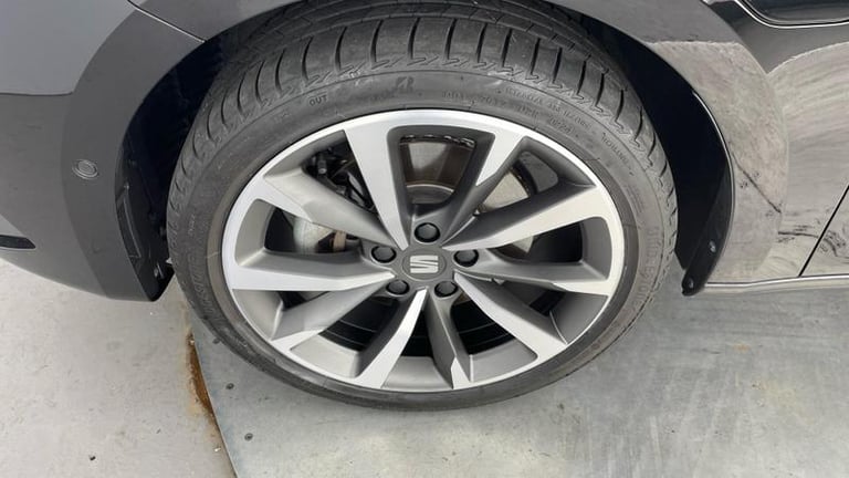 2024 SEAT Leon 1.4 e-HYBRID (204ps) FR Sport DSG Automatic Estate Hybrid Automatic