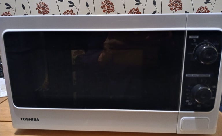 image for Toshiba 20L microwave 