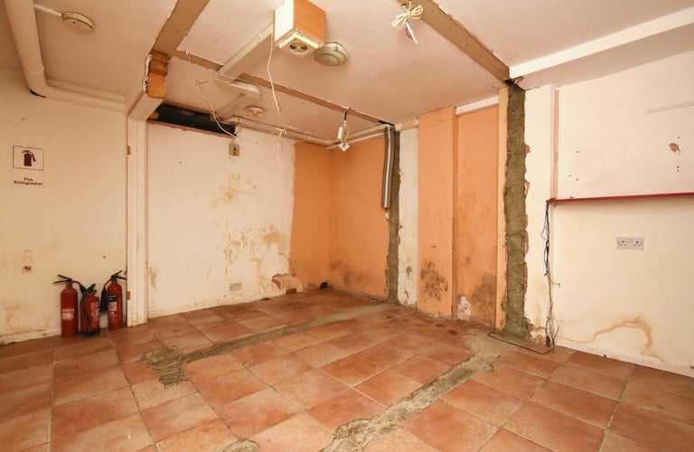 Shop / Cafe / Takeaway to Rent