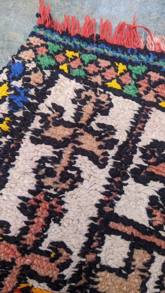 vintage moroccan rug 152 x 116 cm