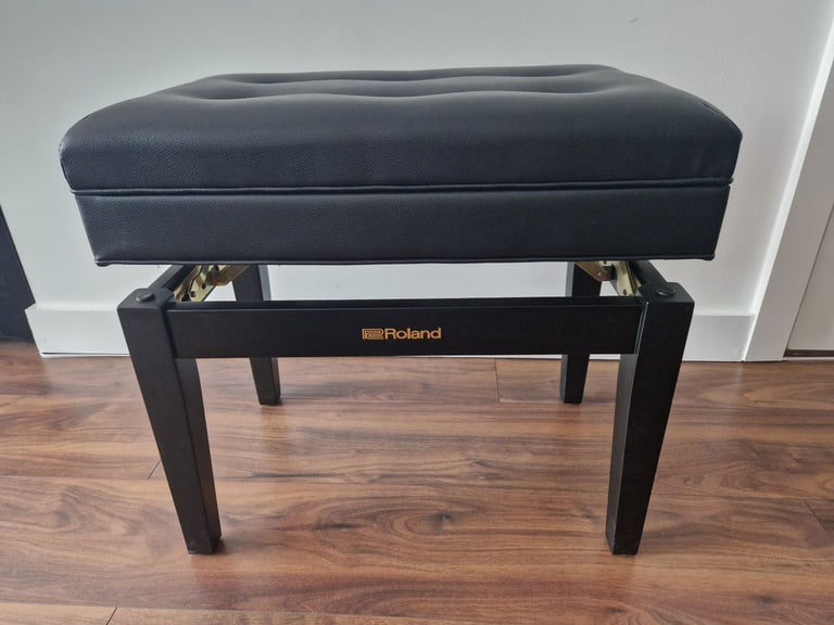 Roland FP-30 piano keyboard with a stand, Roland bench, pedal, professional headphones, cover, books