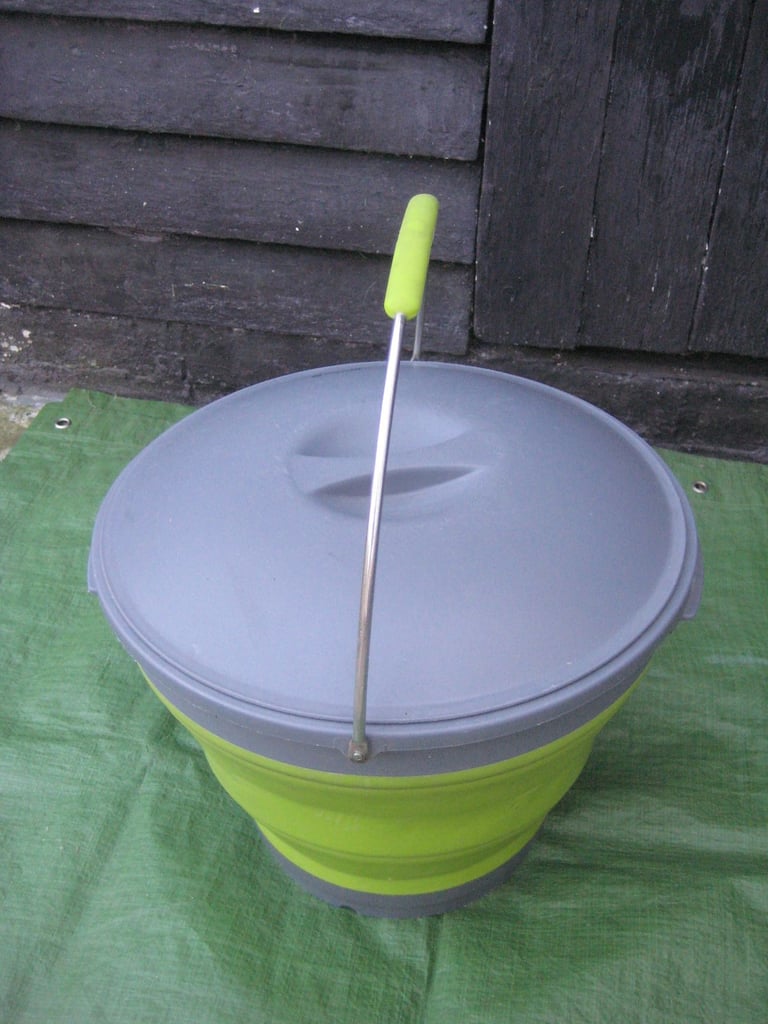 Outwell Lime Green 12 Litre Collapsible Water Carrier with Lid for £5.00