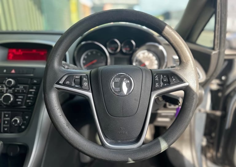 Vauxhall, ASTRA, Estate, 2012, Other, 1598 (cc), 5 doors