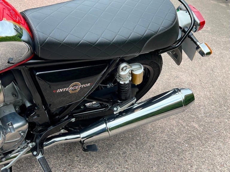 2023 ROYAL ENFIELD INTERCEPTOR 650 CHROME/RED LOW MILEAGE