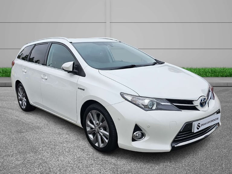2015 Toyota Auris 1.8 VVT-h Excel Touring Sports 5dr Petrol Hybrid CVT Euro 5 (s/s) (136 ps) Esta...
