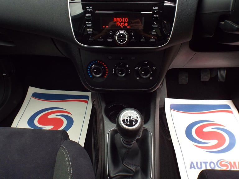 2014 Fiat Punto 1.2 Easy Euro 6 5dr HATCHBACK Petrol Manual
