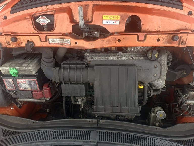 SUZUKU SWIFT 1.3 GL VERY LOW MILES SERVICE HISTORY OUTSTAND CAR