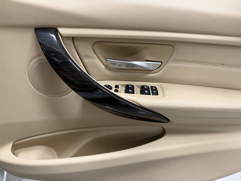 2014 BMW 3 Series ActiveHybrid 3 3.0 Luxury Step Saloon Saloon HYBRID ELECTRIC Automatic