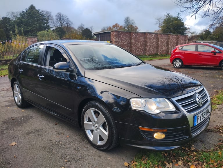 image for Volkswagen, PASSAT, Saloon, 2010, Semi-Auto, 1968 (cc), 4 doors