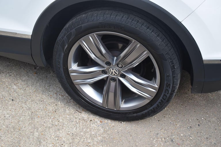 2017 Volkswagen Tiguan 2.0 TDI SEL Euro 6 (s/s) 5dr ESTATE Diesel Manual